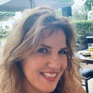 Meet your Posher, Blerina